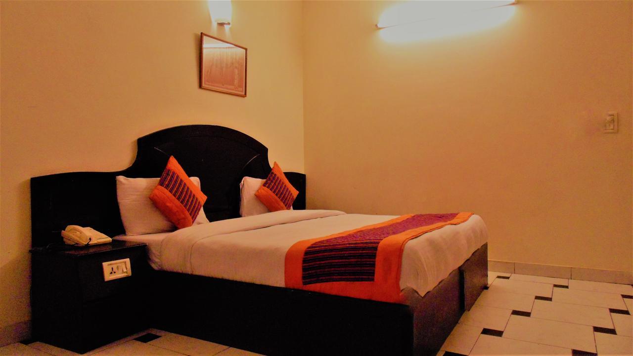 דלהי Hotel Maharaja מראה חיצוני תמונה